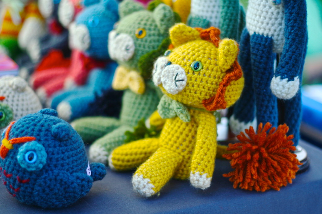 patchwork-show-long-beach-indie-craft-fair-festival-diy-california-crochet-lion-yellow