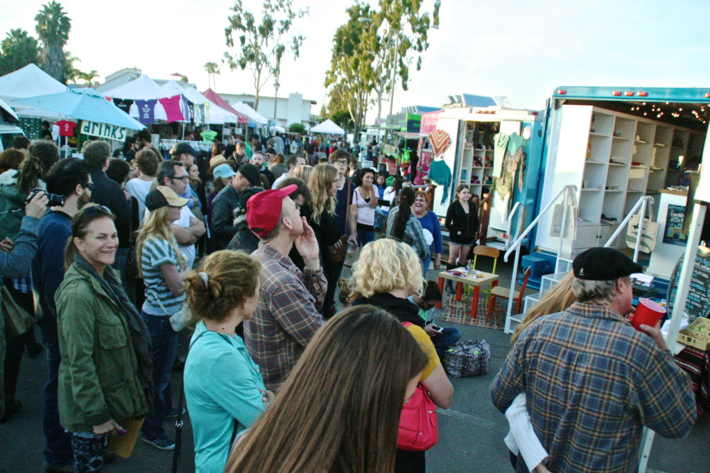 patchwork-show-long-beach-indie-craft-fair-festival-diy-california-crowd