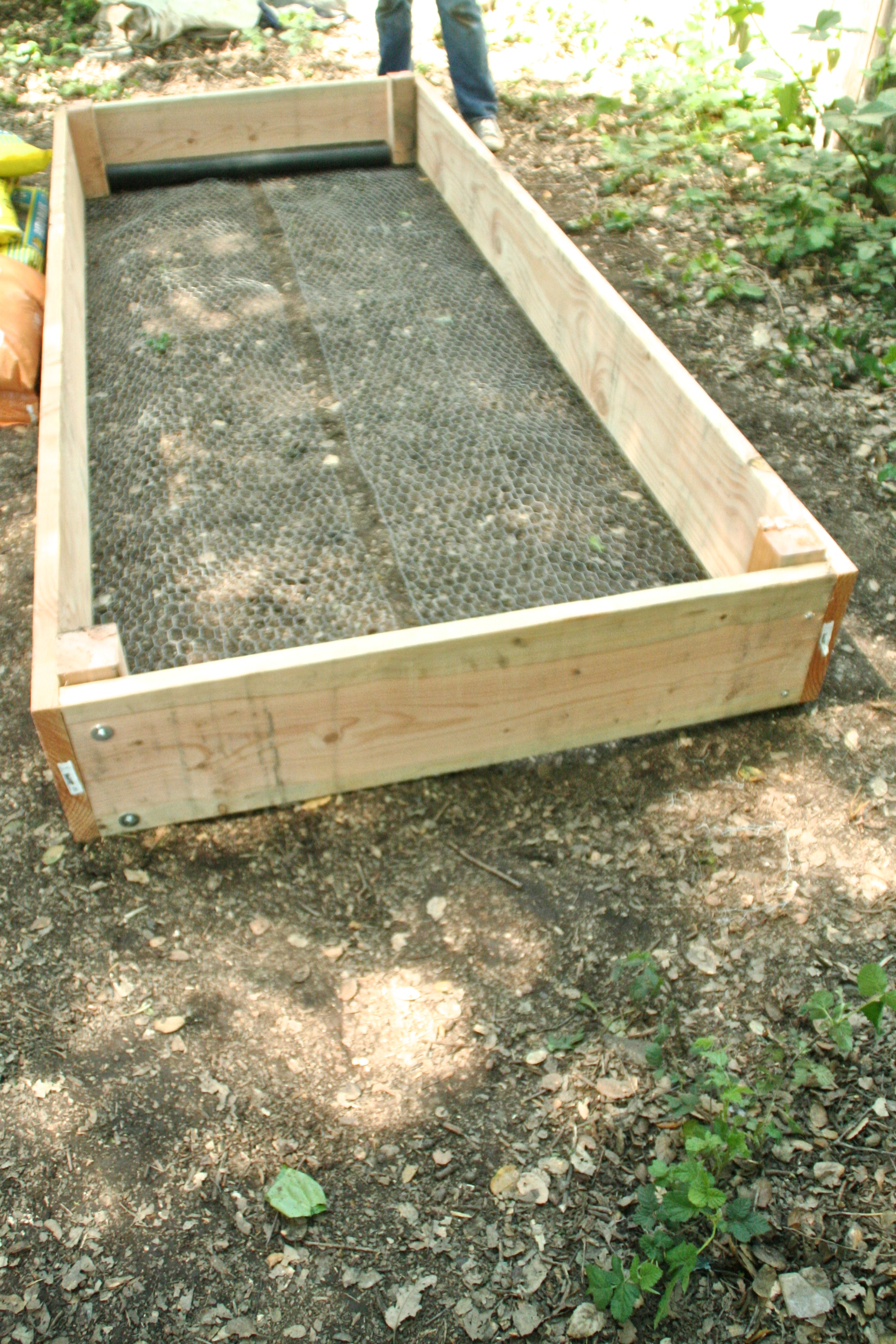 how to build a wooden raised bed planter box - dear 