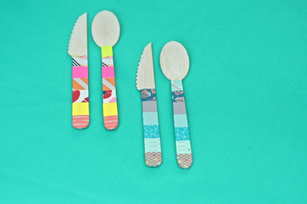 washi-tape-diy-craft-tutorial-how-to-bamboo-cutlery-fork-knife-spoon