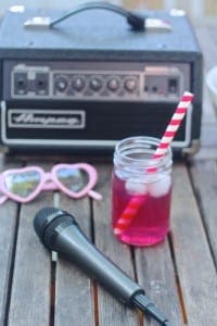 How to throw a backyard karaoke party