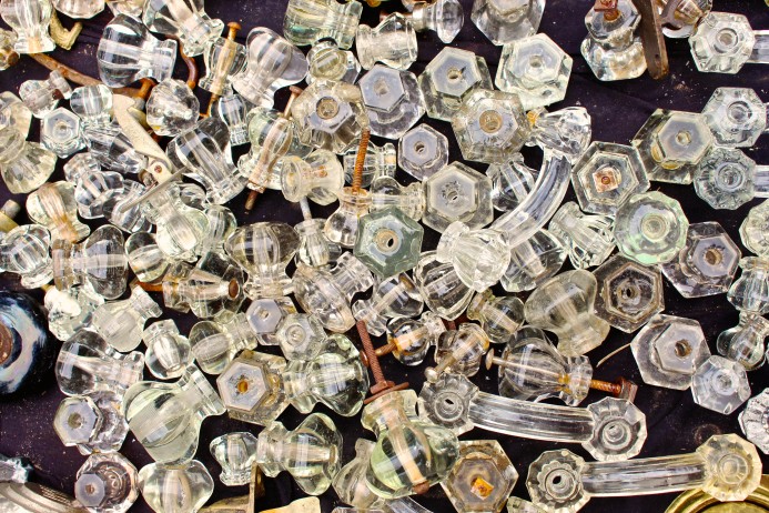 the-127-yard-sale-corridor-kentucky-Russell-Springs-frankfort-tennessee-vintage-glass-clear-knob-drawer-door-pull