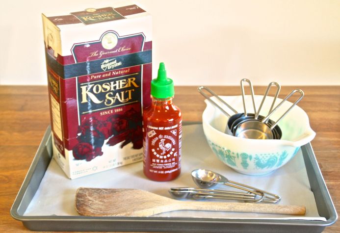 How to Make Sriracha Salt on Dear Handmade Life