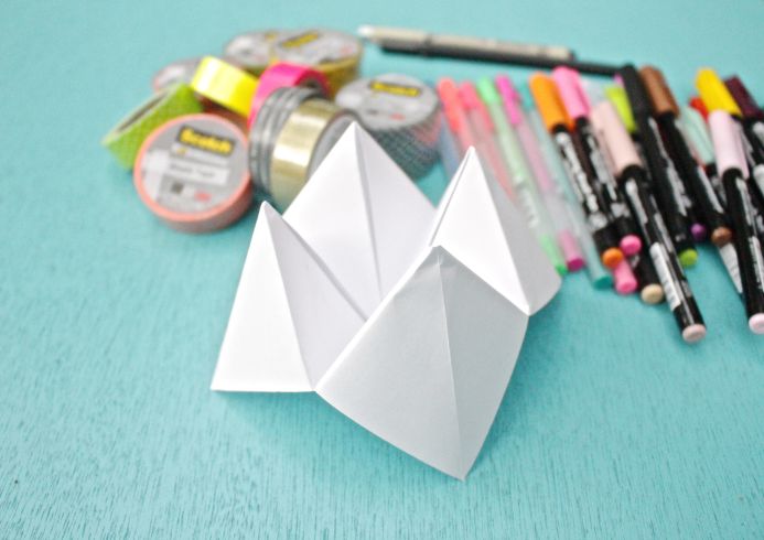 How to make DIY paper fortune teller from Dear Handmade Life