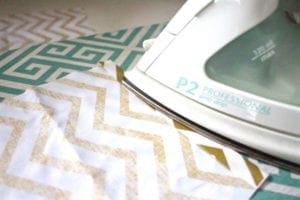 DIY quick sew apron from Dear Handmade Life