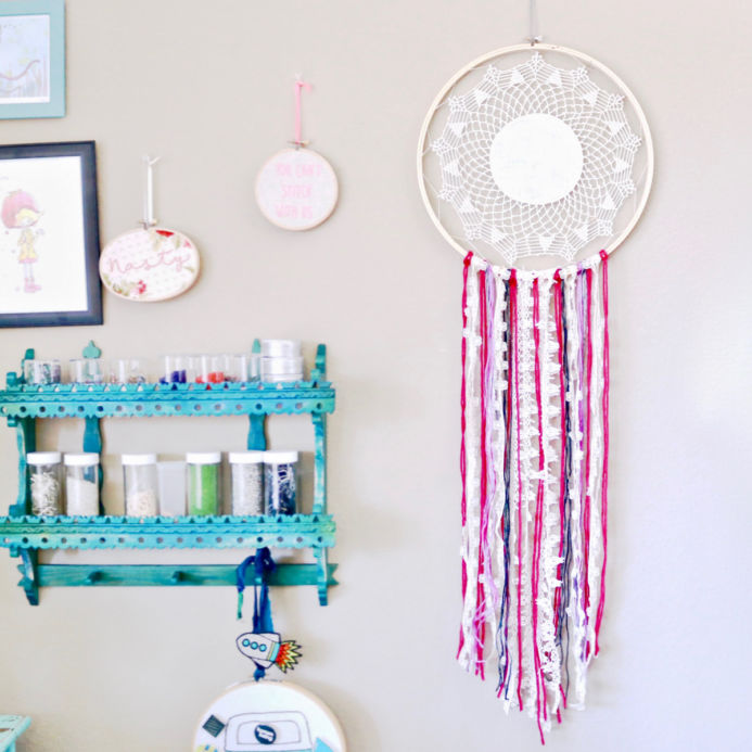 How to make a DIY doily dream catcher - Dear Handmade Life