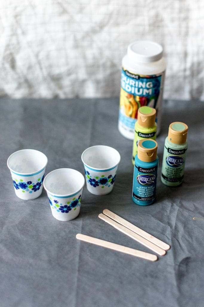 DIY paint pouring on wood shapes from Dear handmade Life